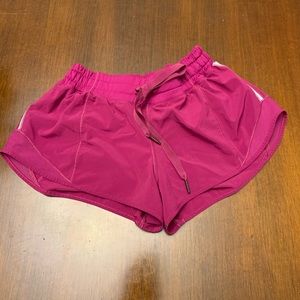 Lululemon hotty hot shorts size 4